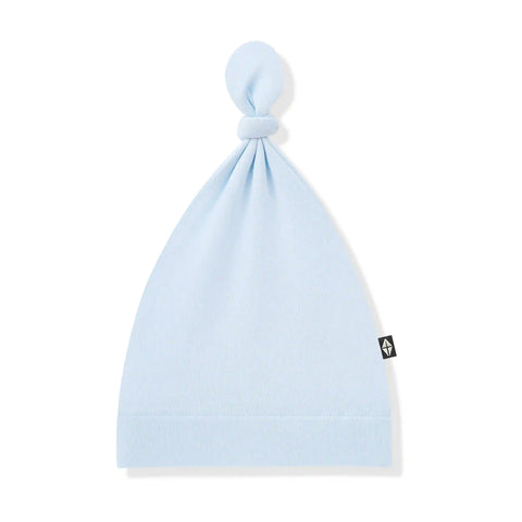 Knotted Cap in Breeze