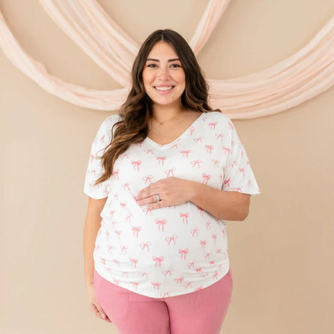 Women's Oversized V-Neck Tee in Bow