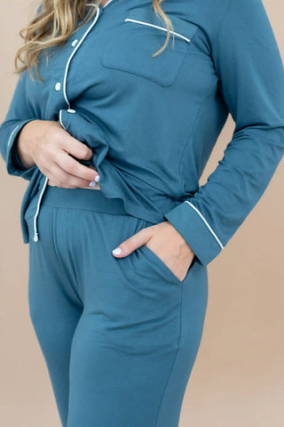 Long-Sleeved Women's Pajama Set in Atlantic with Cloud Trim