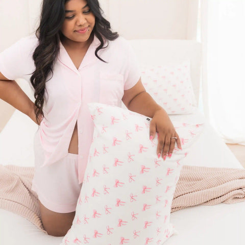 Standard Pillowcase in Bow