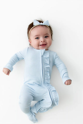Ribbed Ruffle Zipper Footie in Breeze