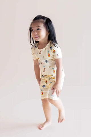 Short Sleeve Pajamas in Winnie the Pooh Celebration