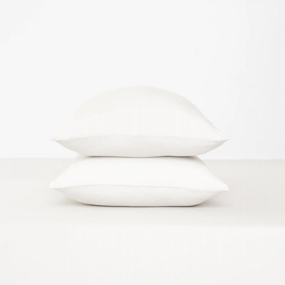 Fitted Sheet with Pillowcases in Cloud