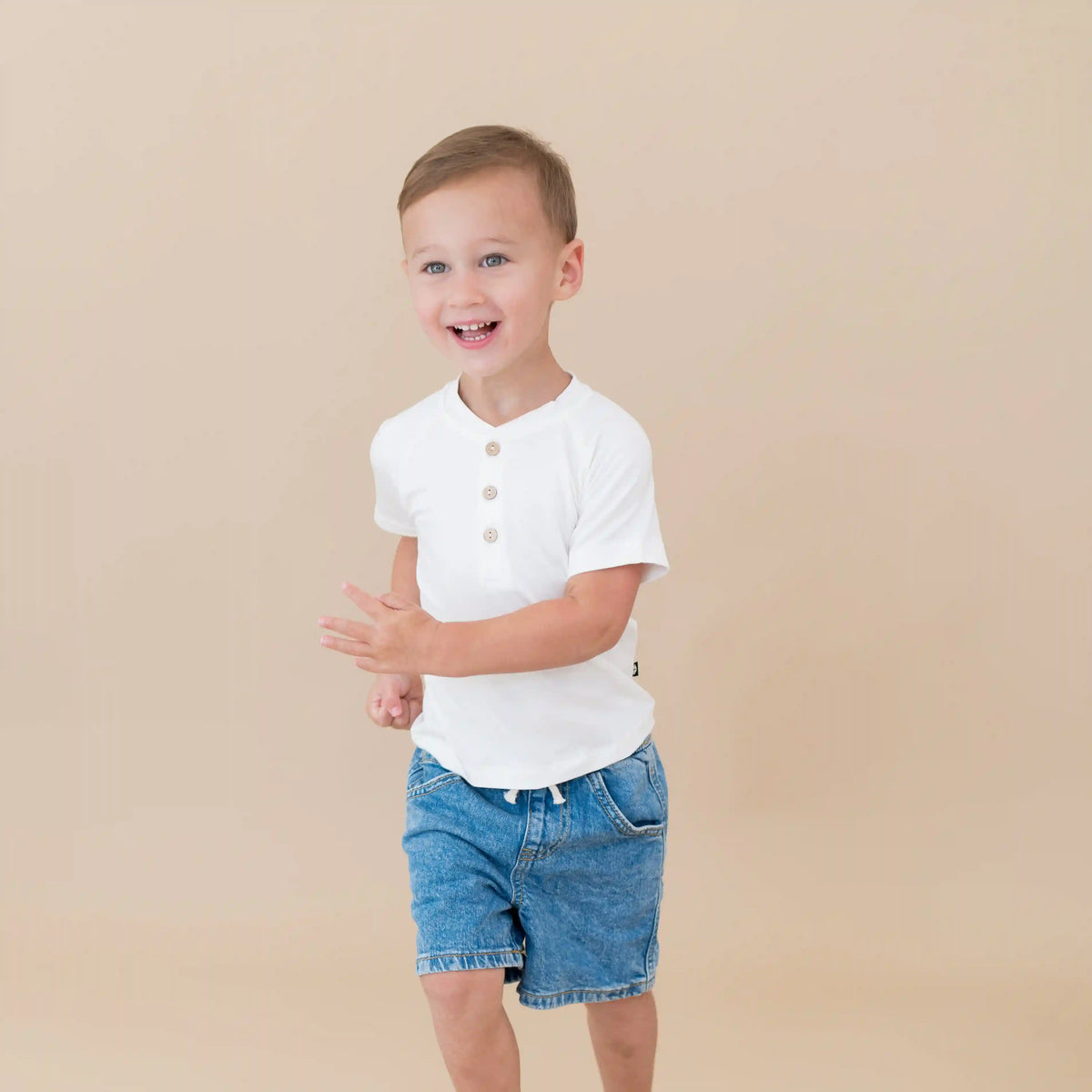 Short Sleeve Toddler Henley Tee in Cloud