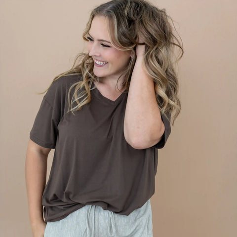 Women's Oversized V-Neck Tee in Espresso