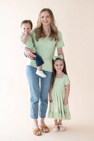Women's Oversized V-Neck Tee in Basil