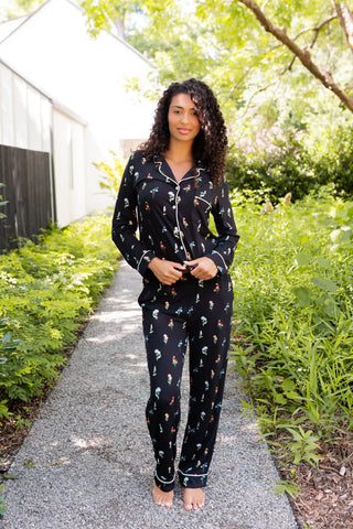 Long-Sleeved Women's Pajama Set in Midnight Wildflower
