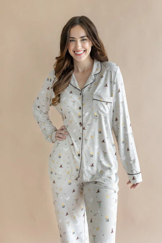 Long-Sleeved Women's Pajama Set in Starry Icon