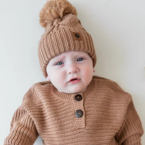 Chunky Cable Knit Beanie in Latte