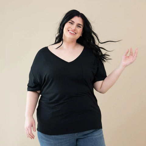 Women's Oversized V-Neck Tee in Midnight