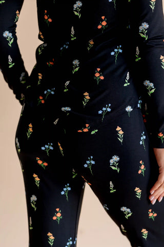 Women's Jogger Pajama Set in Midnight Wildflower