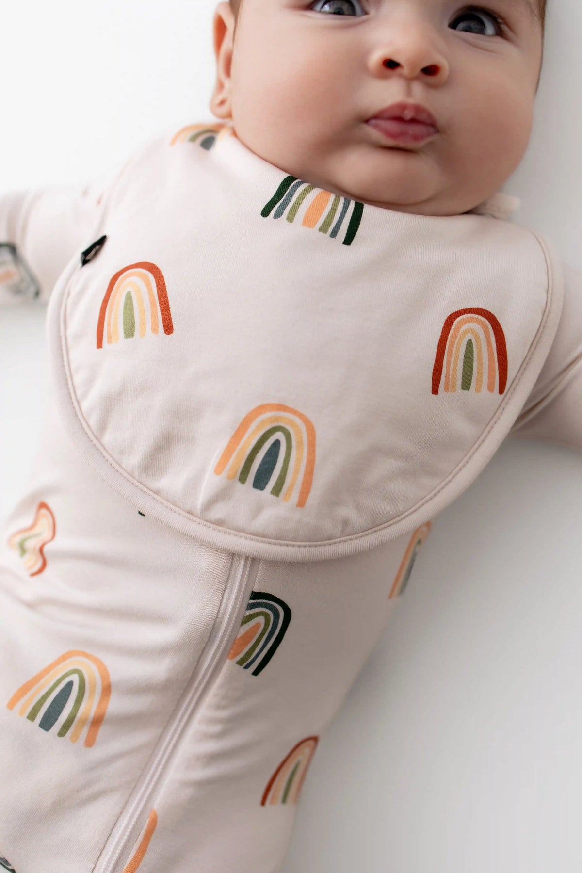 Cushy Bib in Retro Rainbow