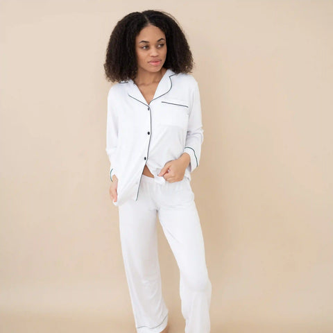 Women's Long Sleeve Pajama Set in Snow with Midnight Trim