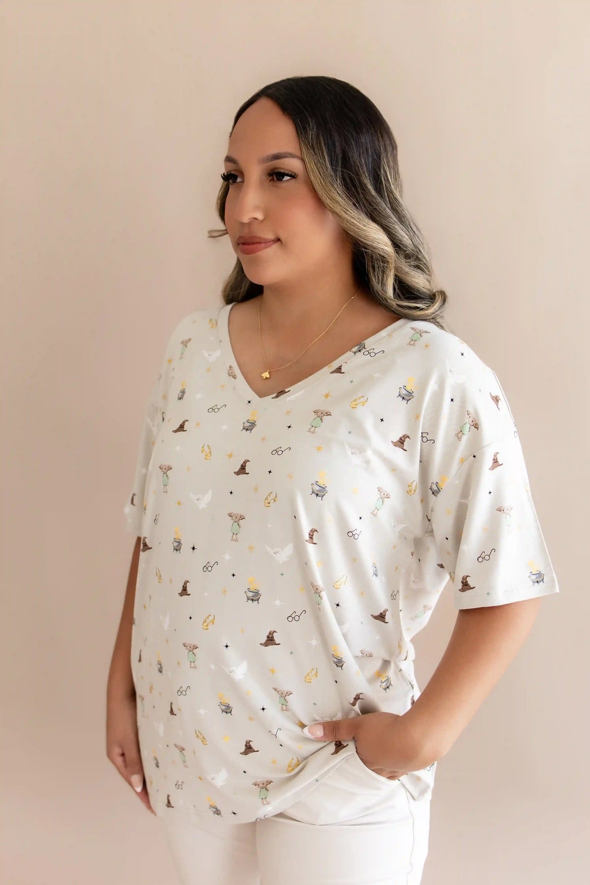 Women's Oversized V-Neck Tee in Starry Icon