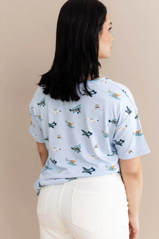 Women's Oversized V-Neck Tee in Take Off