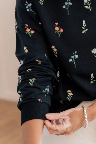 Women's Sweatshirt in Midnight Wildflower