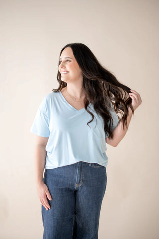 Women's Oversized V-Neck Tee in Breeze