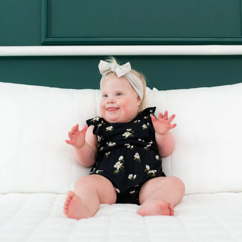 Knotted Bow Headband in Oat