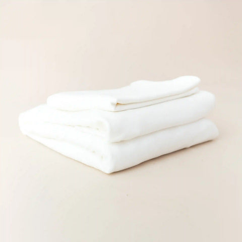 Fitted Sheet with Pillowcases in Cloud