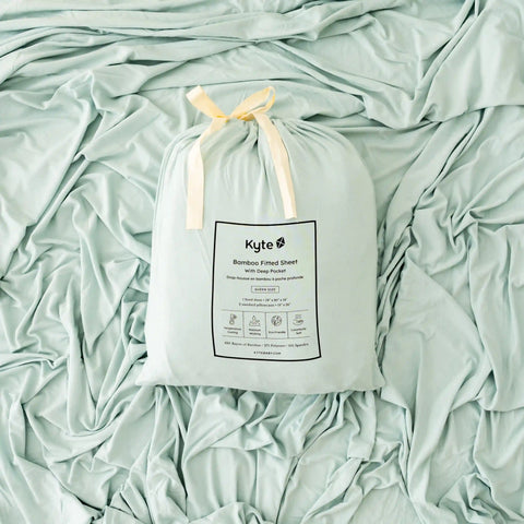 Fitted Sheet with Pillowcases in Sage