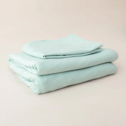Fitted Sheet with Pillowcases in Sage