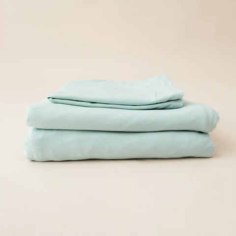 Fitted Sheet with Pillowcases in Sage