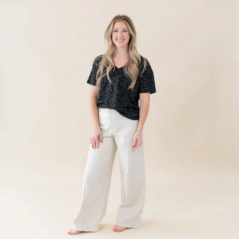 Women's Oversized V-Neck Tee in Midnight Leopard